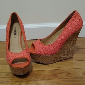 Salmon colored open toe wedges